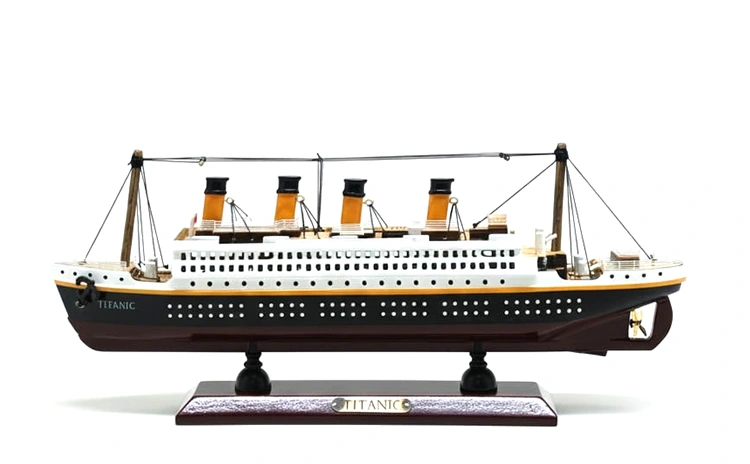 Özel Tasarım Ahşap Işıklı Titanik Gemi Alk4613