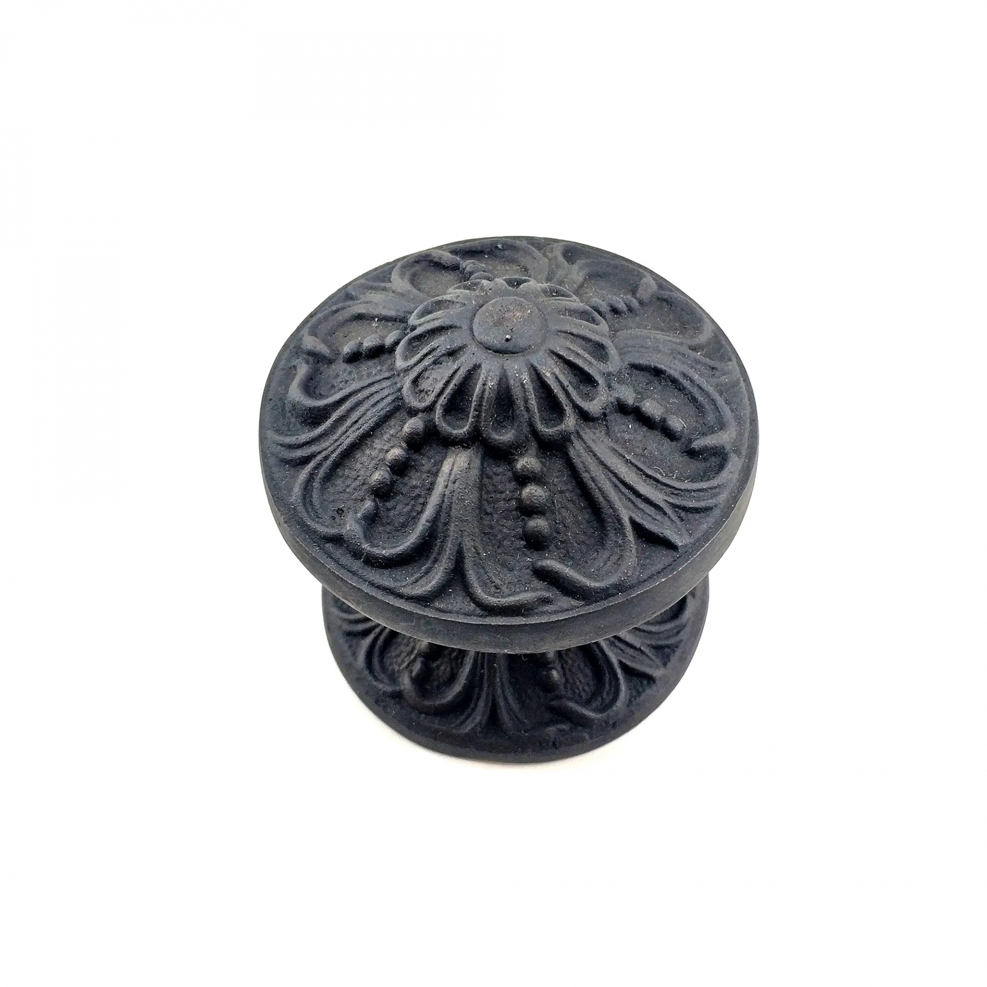 Antika Tarz Dekoratif Pirinç Çiçekli Kapı Tokmağı - 80 Mm Çap, Oksit